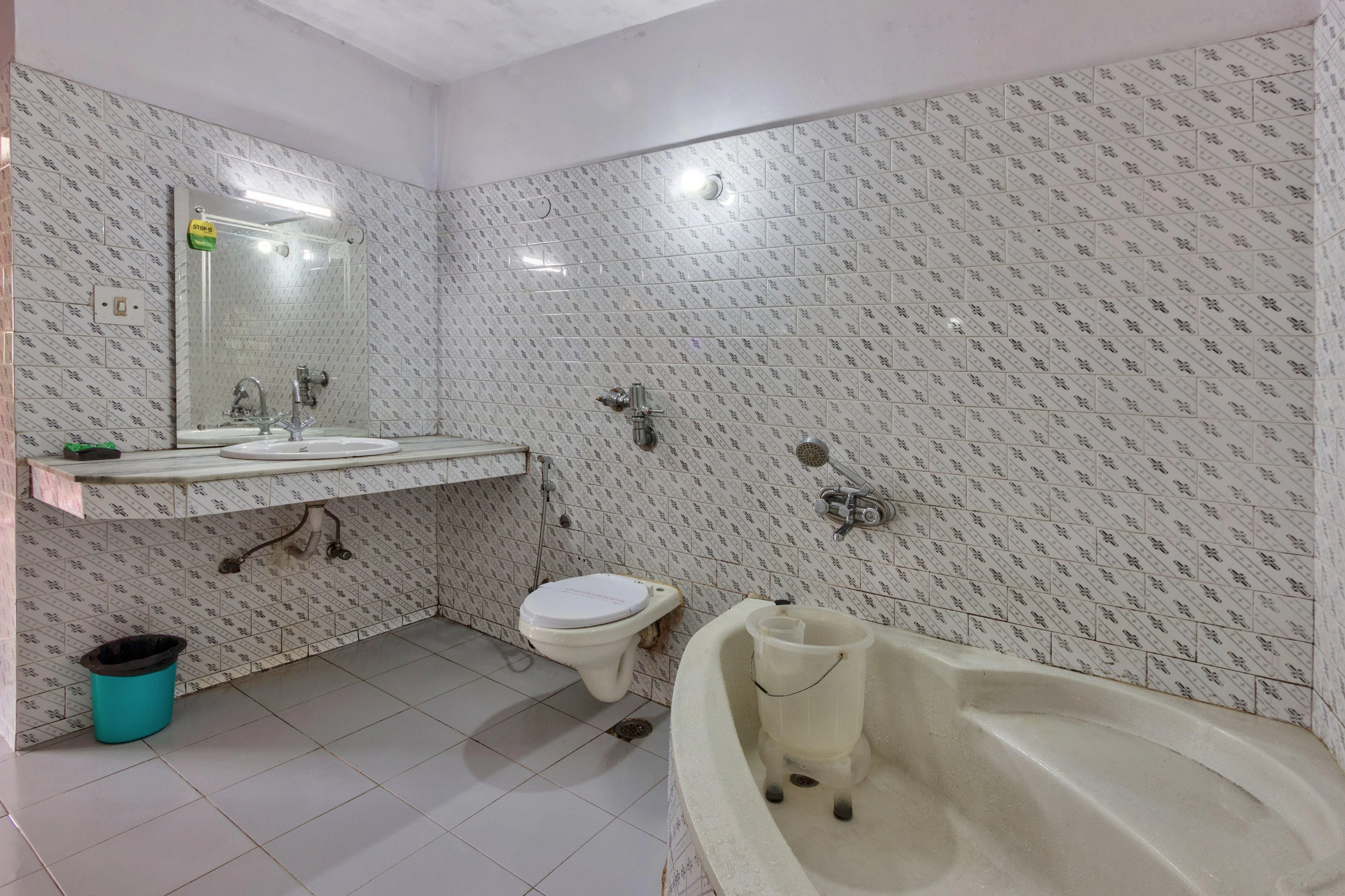 Maharaja Suite (With Bathtub, Mountain View Private Balcony).